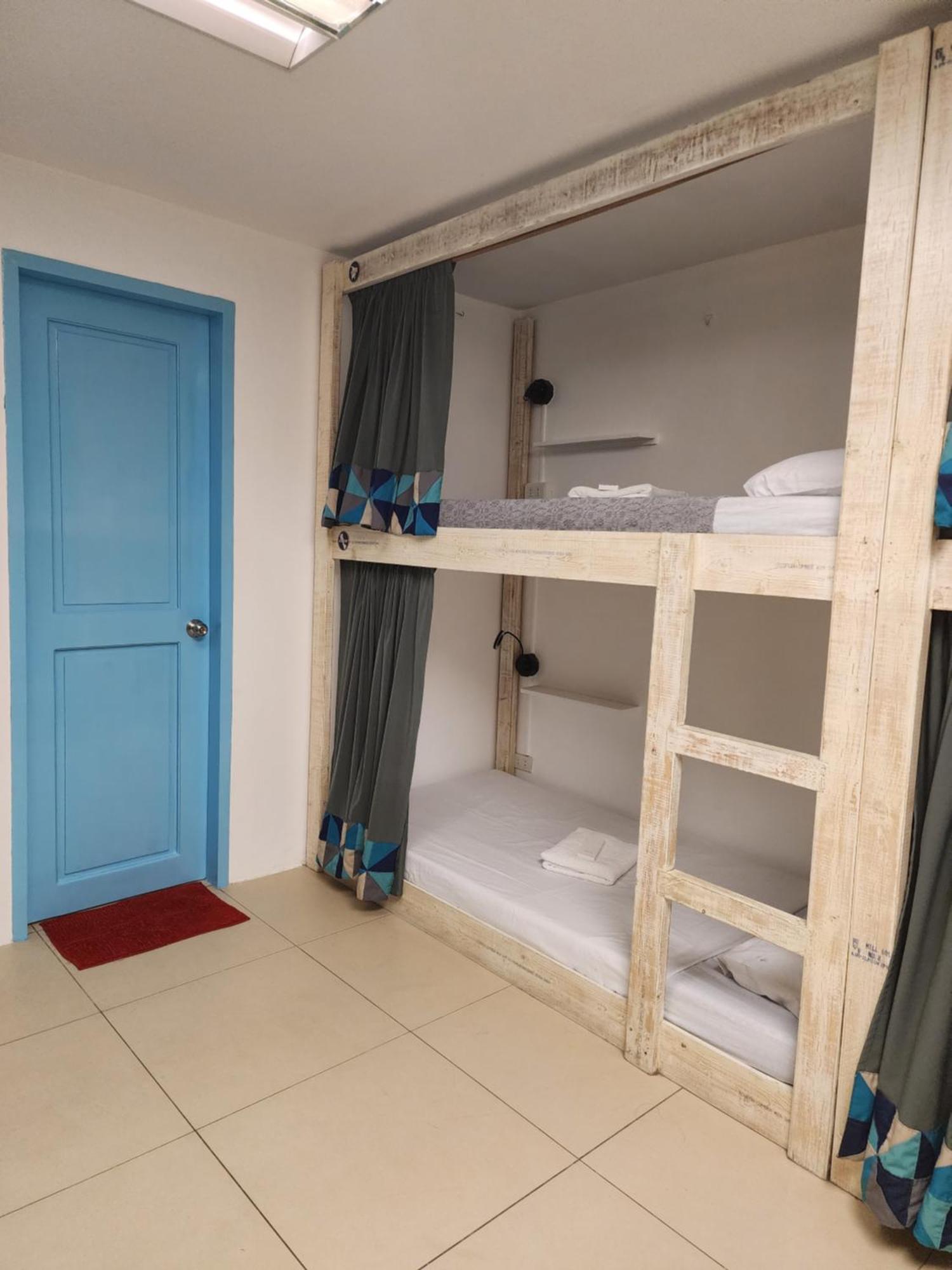 Baybayin Hostel - Pasay Close To Airport Bilik gambar