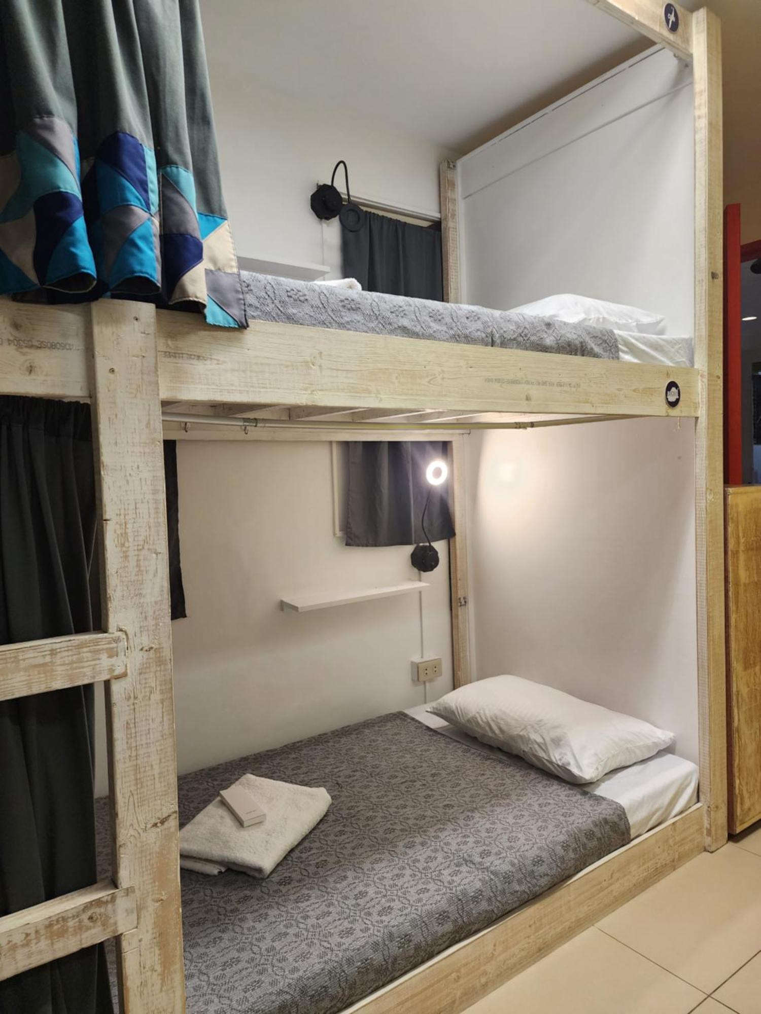 Baybayin Hostel - Pasay Close To Airport Bilik gambar