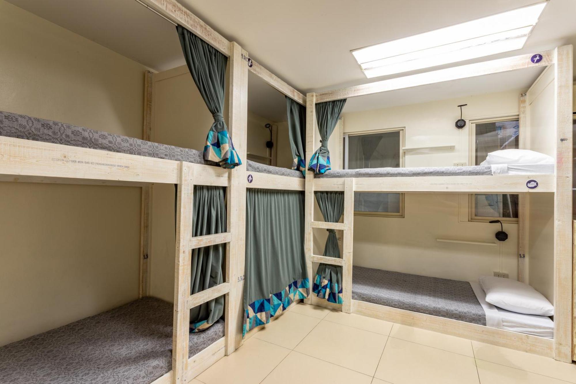 Baybayin Hostel - Pasay Close To Airport Bilik gambar